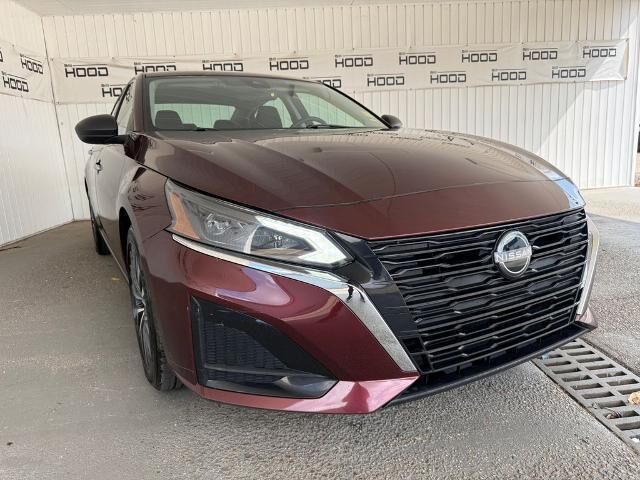 2024 Nissan Altima 2.5 SV — photo 1 of 26