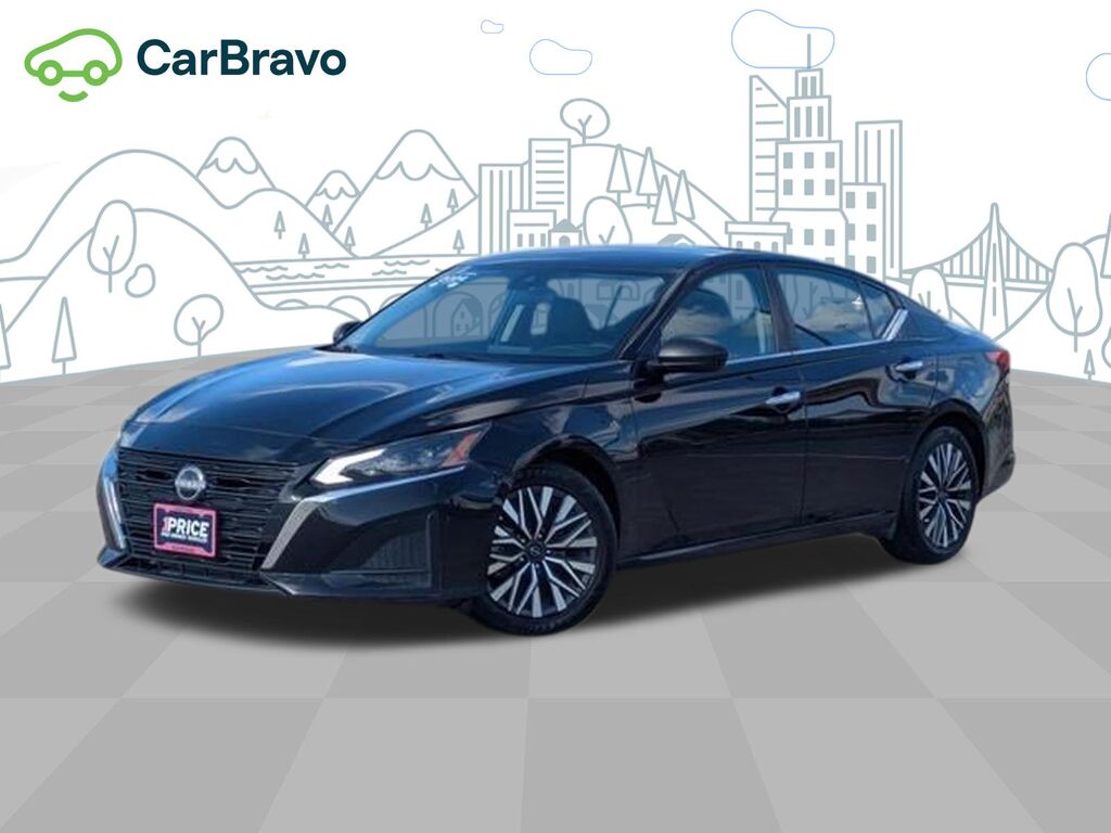 2024 Nissan Altima 2.5 SV — photo 1 of 6