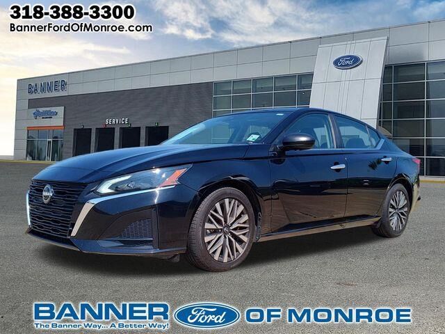 2024 Nissan Altima 2.5 SV — photo 1 of 26