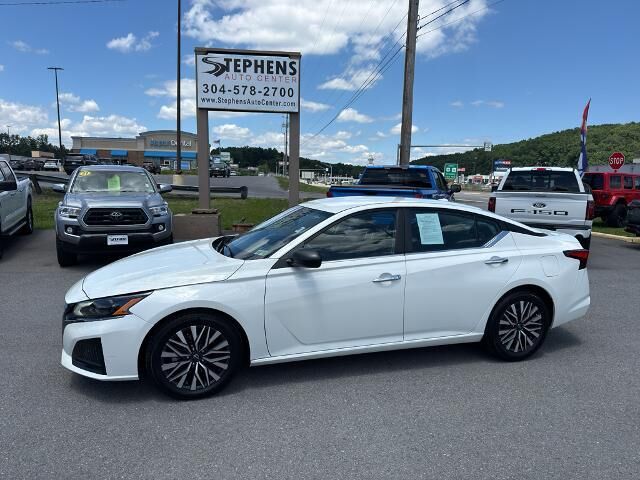 2024 Nissan Altima 2.5 SV — photo 1 of 26