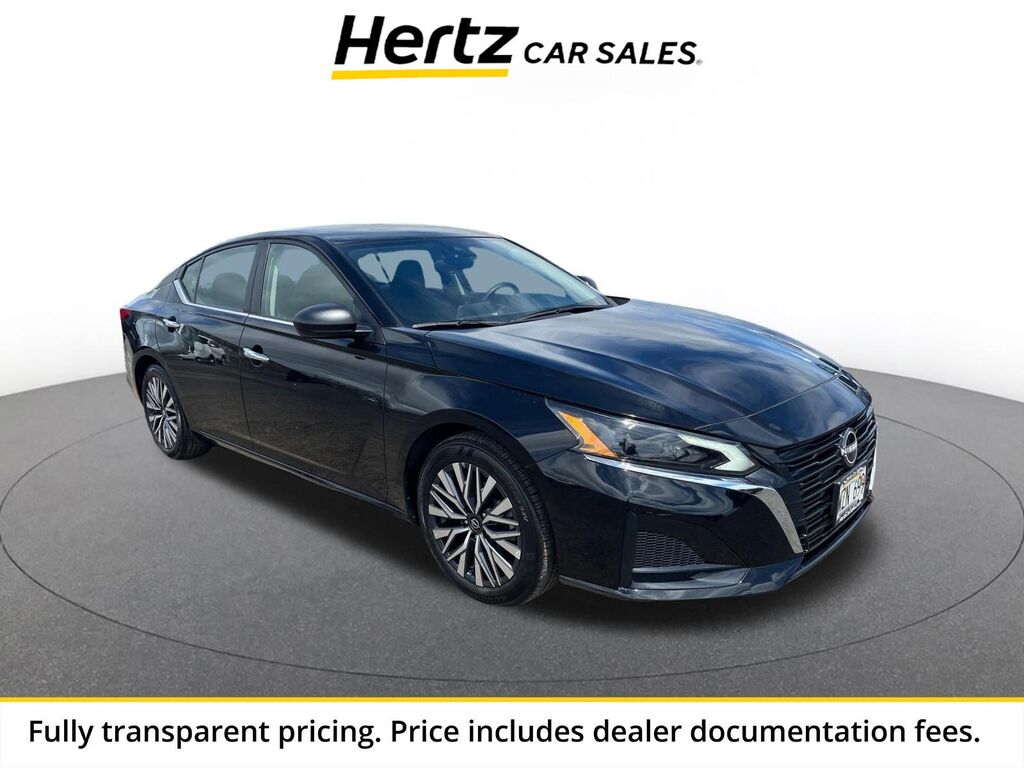2024 Nissan Altima 2.5 SV — photo 1 of 13