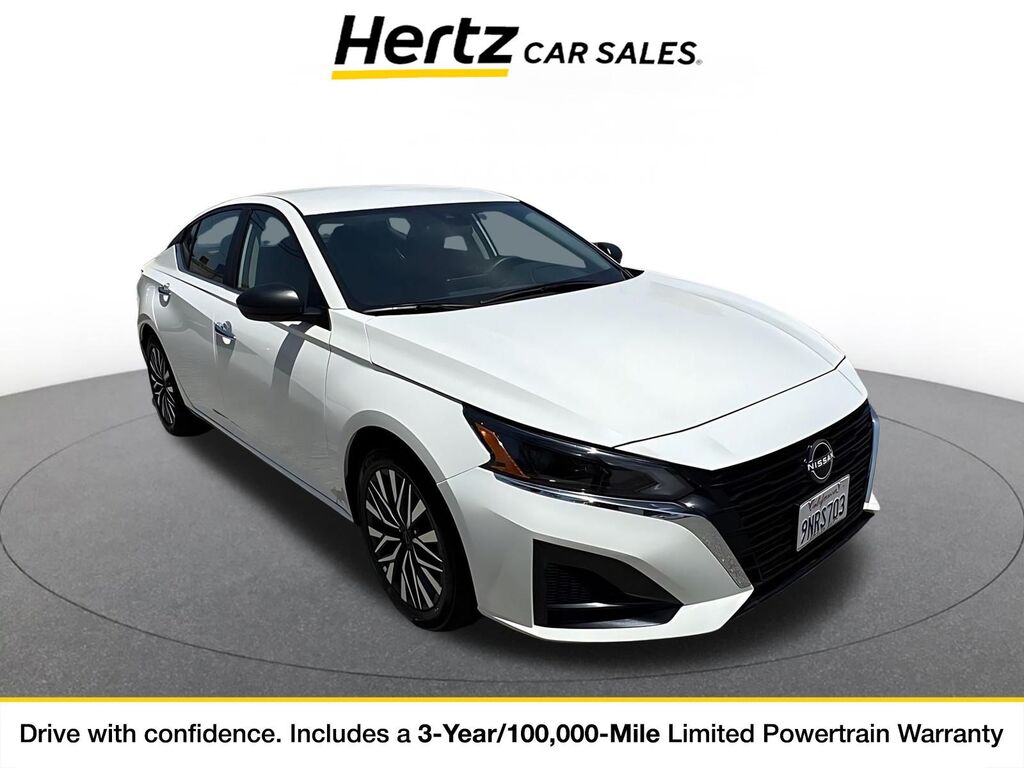 2025 Nissan Altima SV — photo 1 of 11