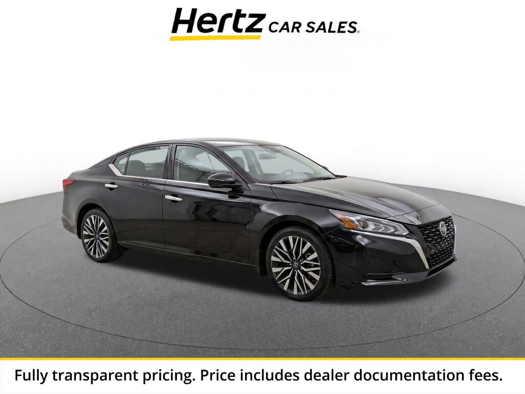 2025 Nissan Altima SV — photo 1 of 1