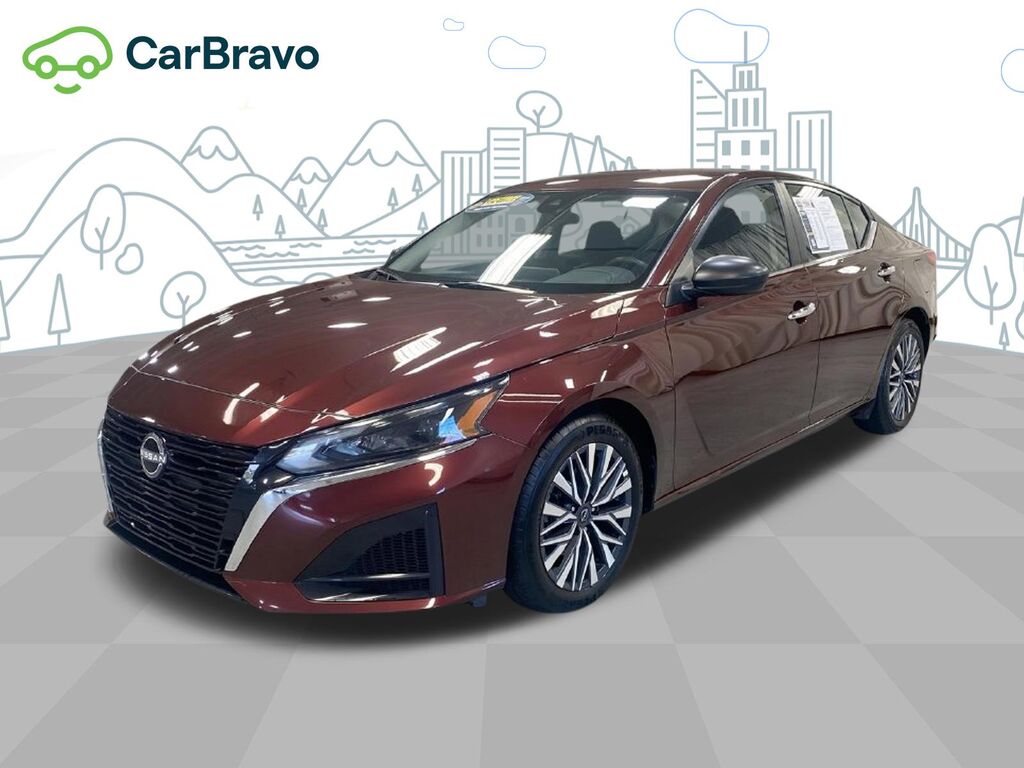 2025 Nissan Altima SV — photo 1 of 7
