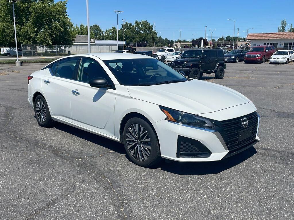 2025 Nissan Altima 2.5 SV — photo 1 of 49
