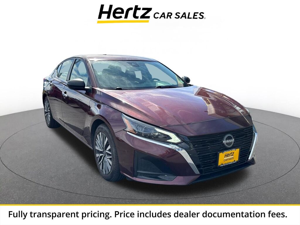 2025 Nissan Altima SV — photo 1 of 2