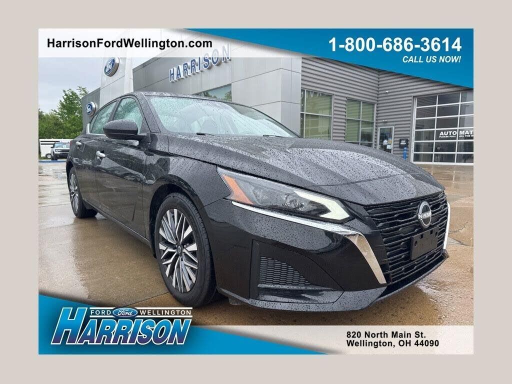 2025 Nissan Altima 2.5 SV — photo 1 of 1