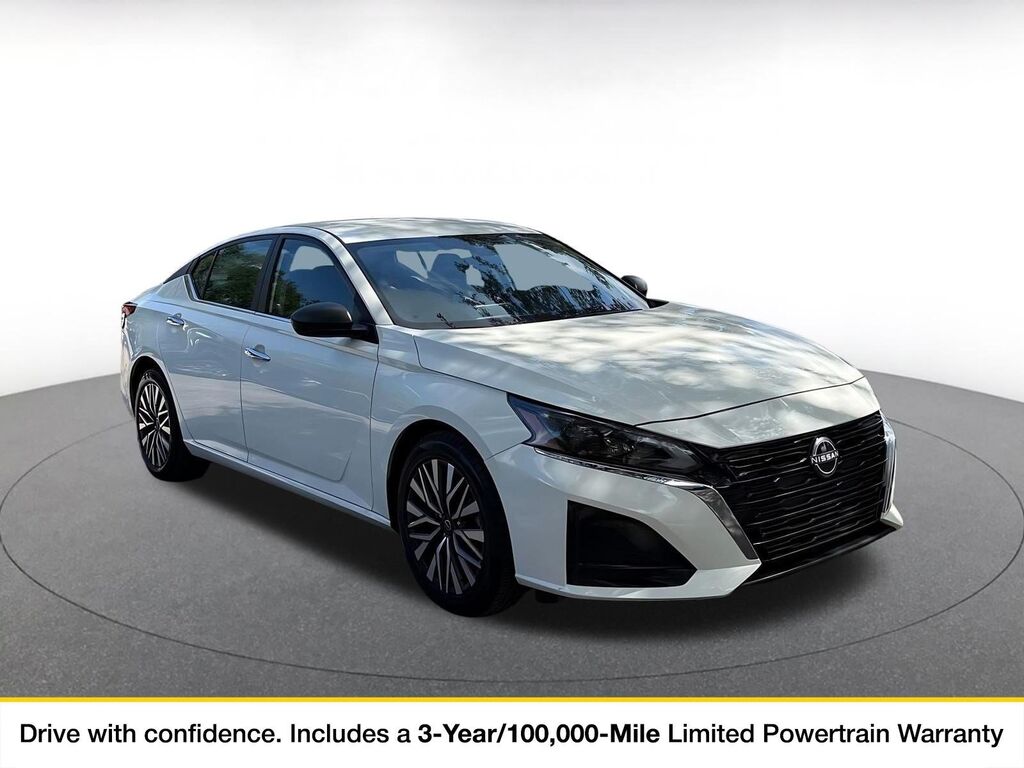2025 Nissan Altima SV — photo 1 of 1