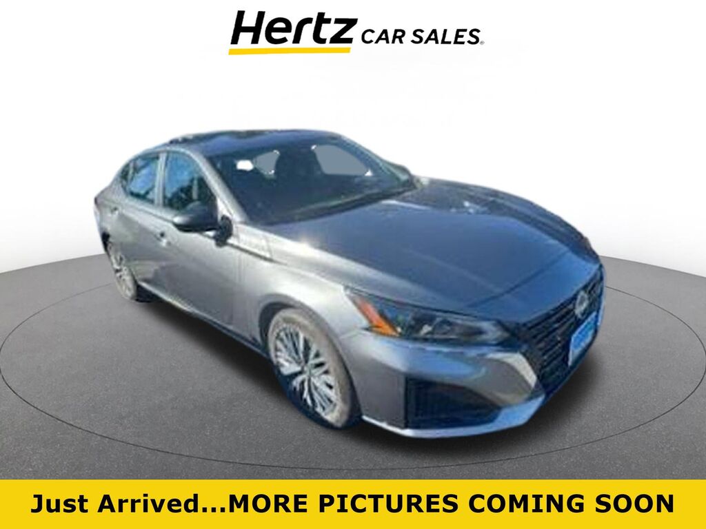 2025 Nissan Altima SV — photo 1 of 1