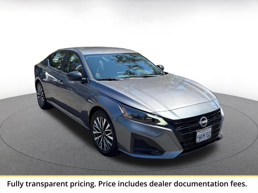 2026 Nissan Altima SV — photo 1 of 13