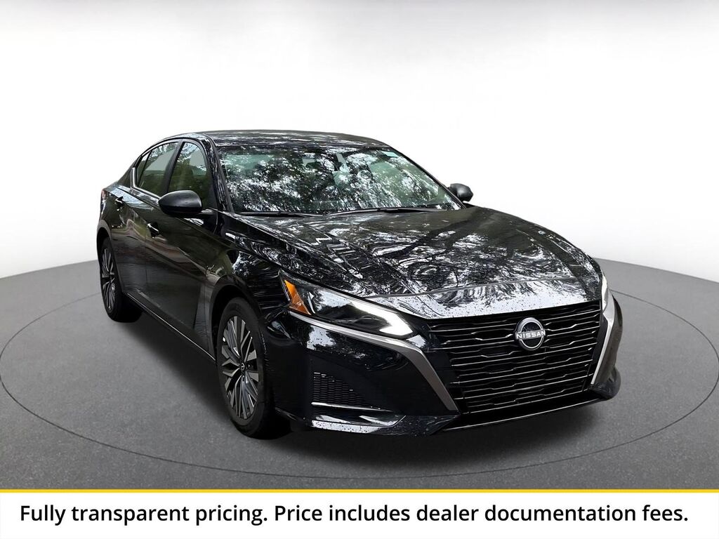 2026 Nissan Altima SV — photo 1 of 21