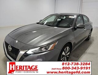 2022 Nissan Altima 2.5 SV — photo 1 of 32