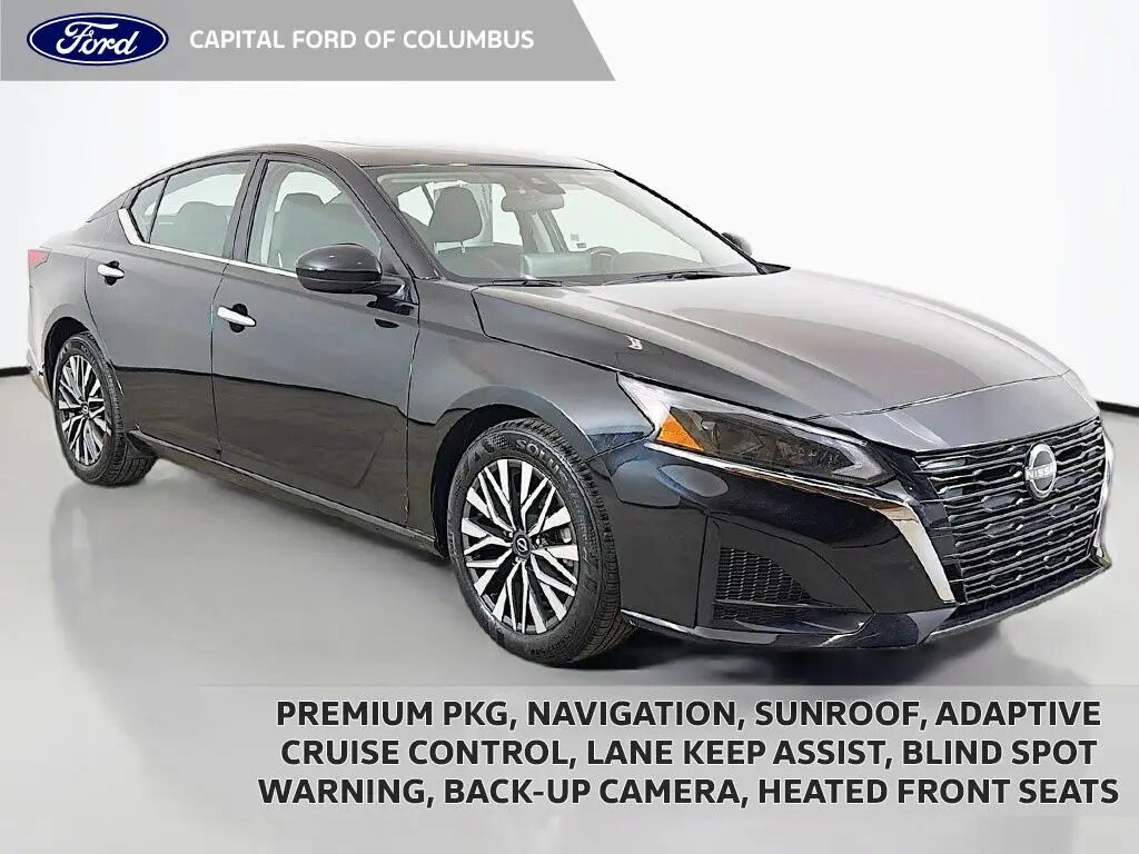 2023 Nissan Altima 2.5 SV — photo 1 of 11