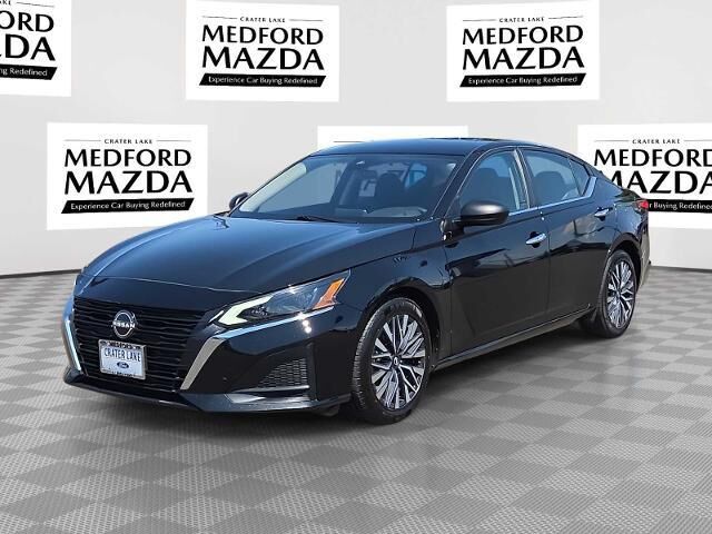 2024 Nissan Altima 2.5 SV — photo 1 of 26