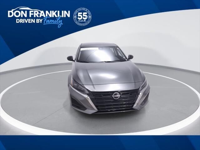 2024 Nissan Altima 2.5 SV — photo 1 of 8