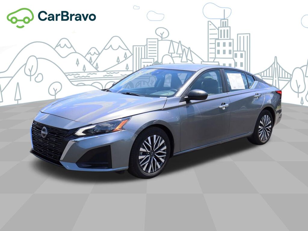 2024 Nissan Altima SV FWD — photo 1 of 5