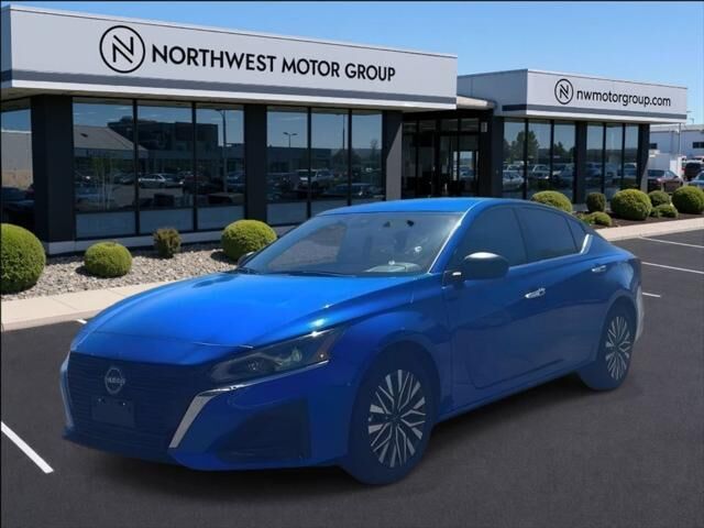 2025 Nissan Altima 2.5 SV — photo 1 of 62