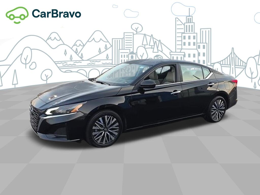 2025 Nissan Altima SV — photo 1 of 6