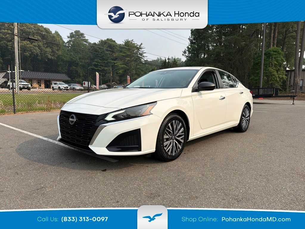 2025 Nissan Altima 2.5 SV — photo 1 of 13