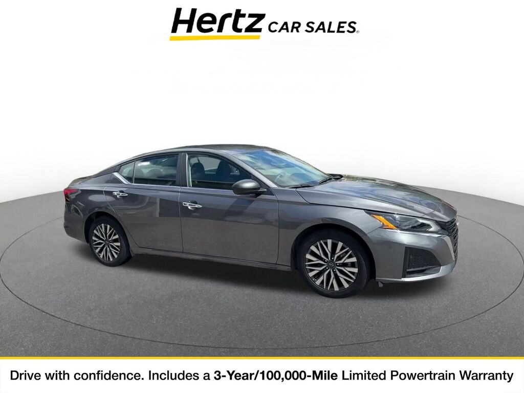 2025 Nissan Altima SV — photo 1 of 1