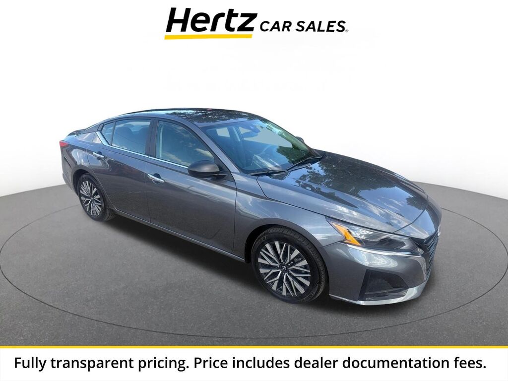 2025 Nissan Altima SV — photo 1 of 1