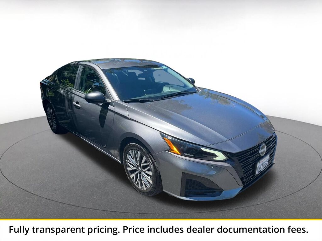 2026 Nissan Altima SV — photo 1 of 13