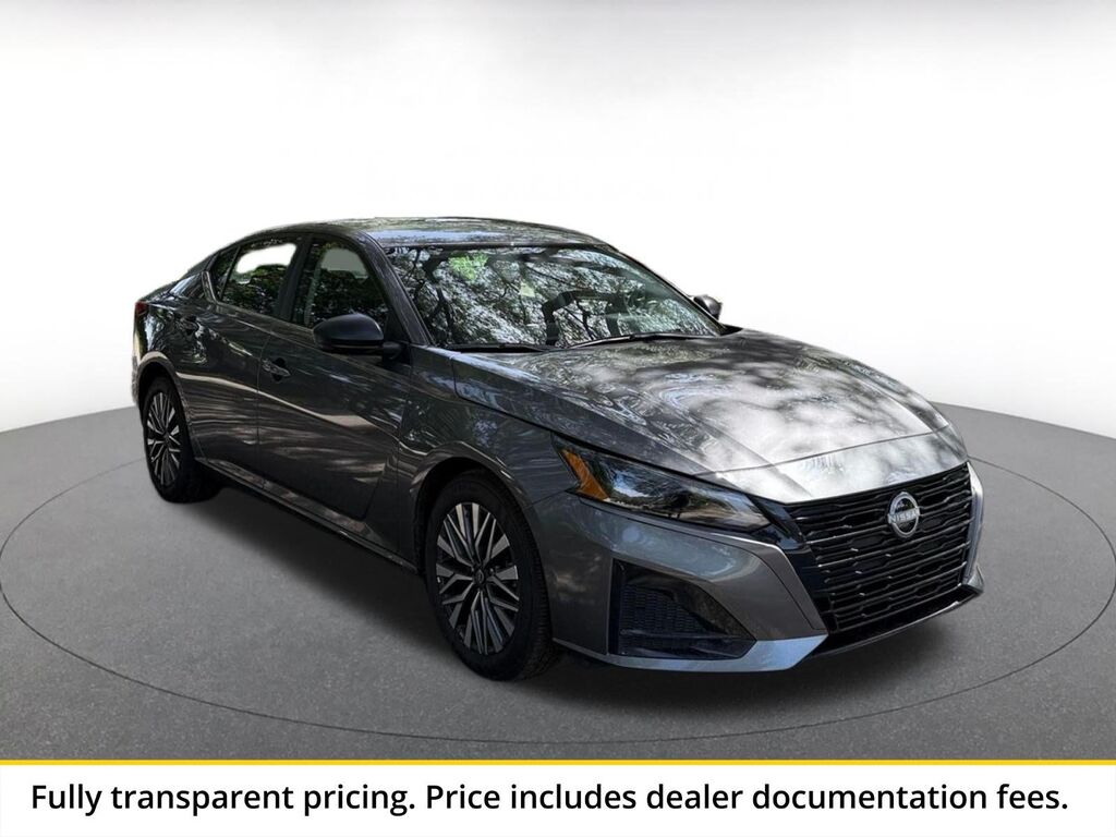 2026 Nissan Altima SV — photo 1 of 13
