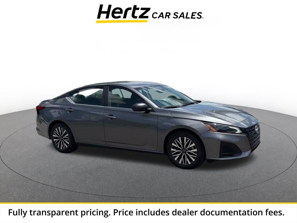 2026 Nissan Altima SV — photo 1 of 13
