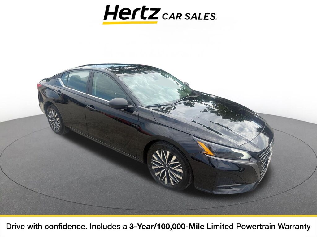 2026 Nissan Altima SV — photo 1 of 11