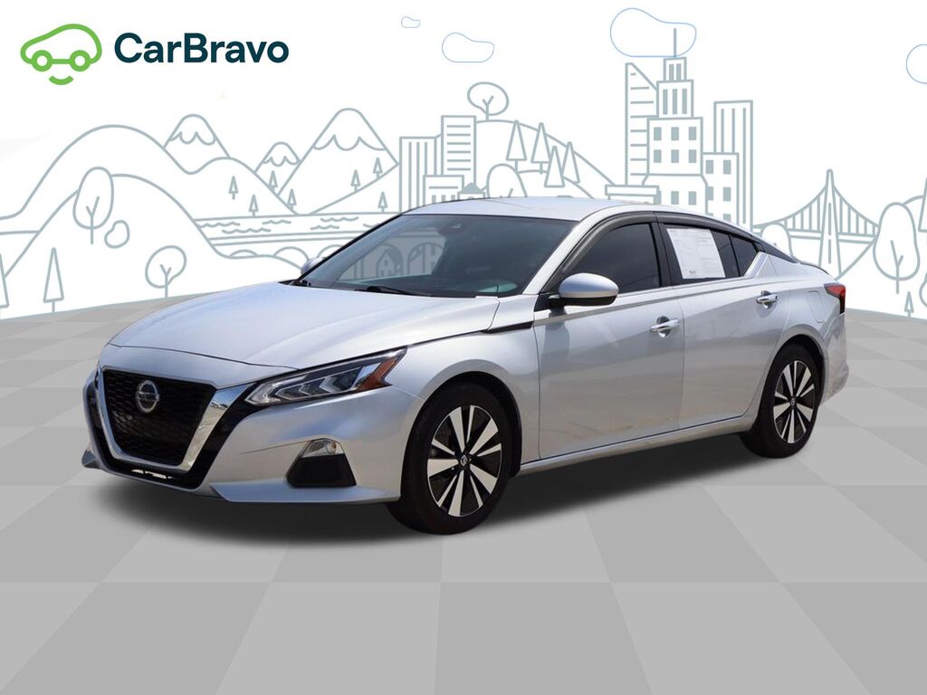 2022 Nissan Altima SV FWD — photo 1 of 5