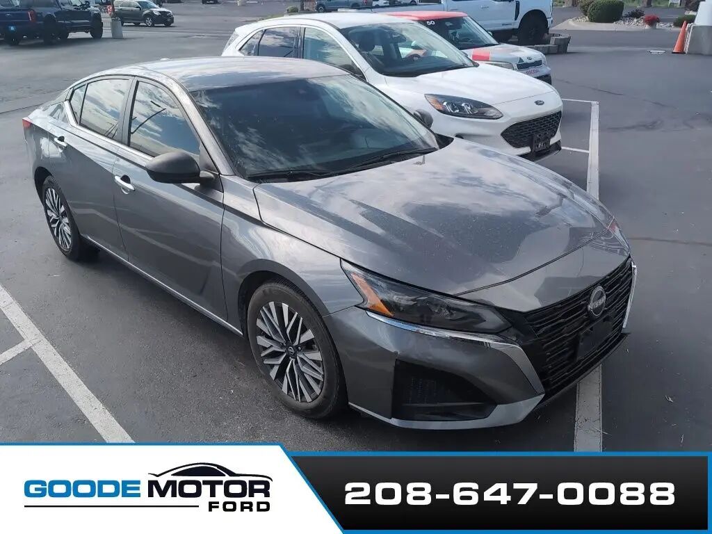 2024 Nissan Altima 2.5 SV — photo 1 of 26