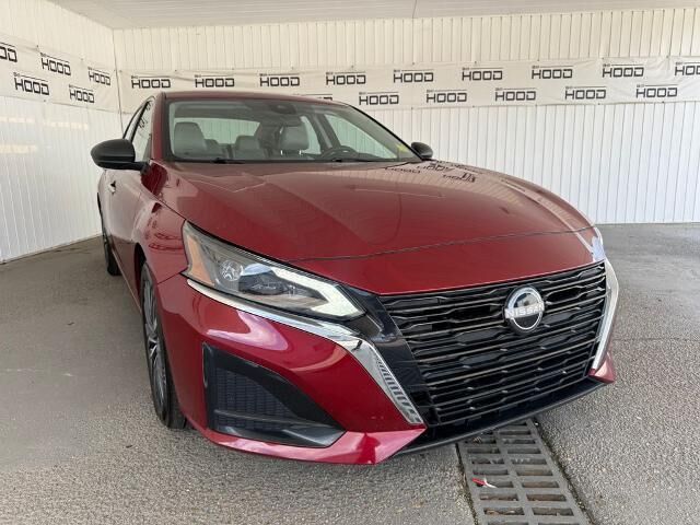 2025 Nissan Altima 2.5 SV — photo 1 of 13