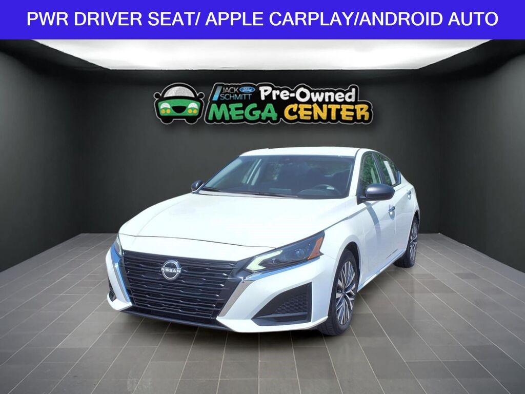 2025 Nissan Altima 2.5 SV — photo 1 of 4