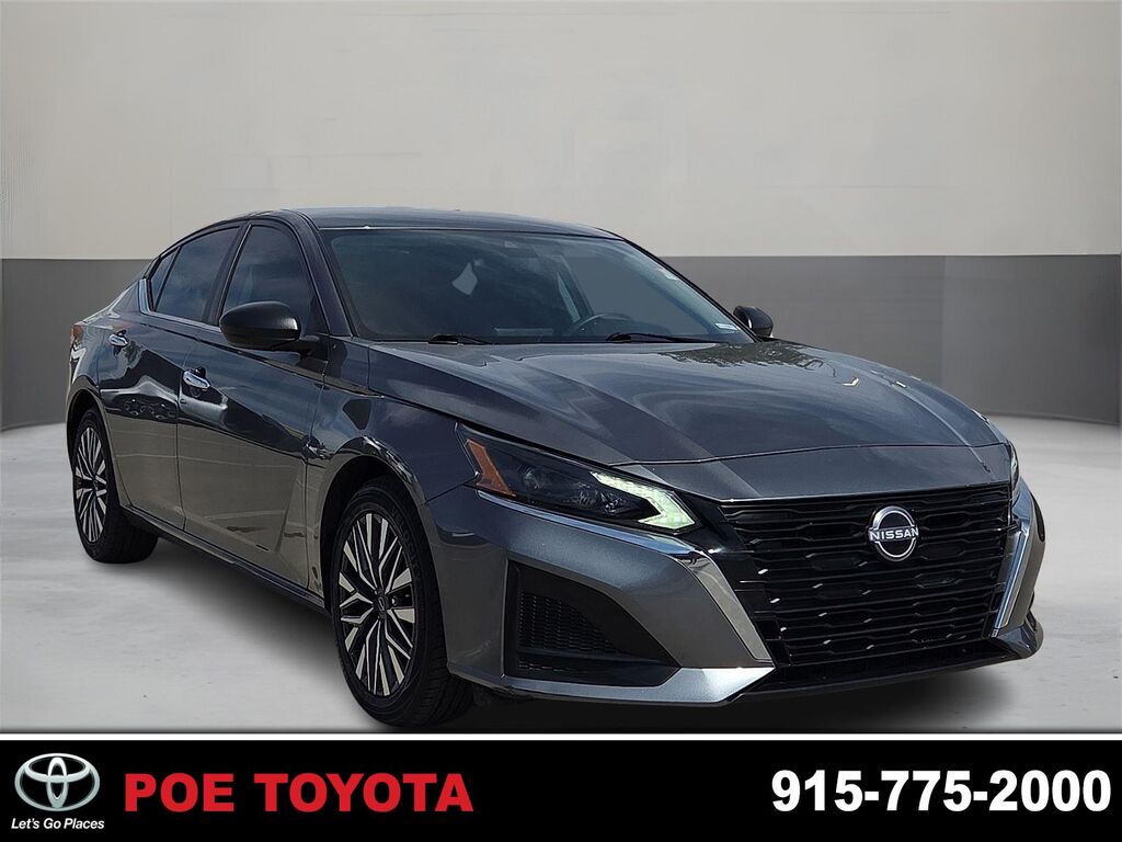 2025 Nissan Altima 2.5 SV — photo 1 of 12