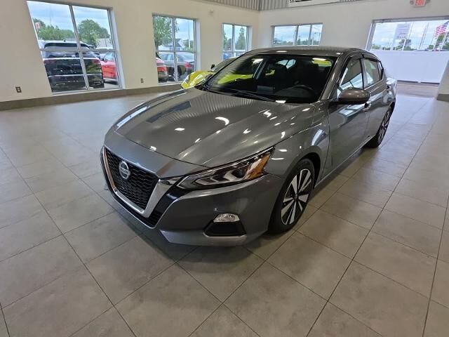 2022 Nissan Altima 2.5 SV