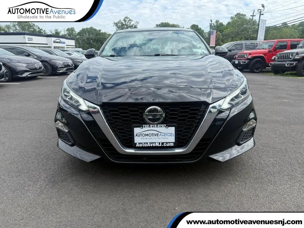 2022 Nissan Altima 2.5 SV — photo 1 of 2