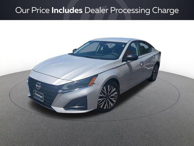 2024 Nissan Altima 2.5 SV — photo 1 of 10