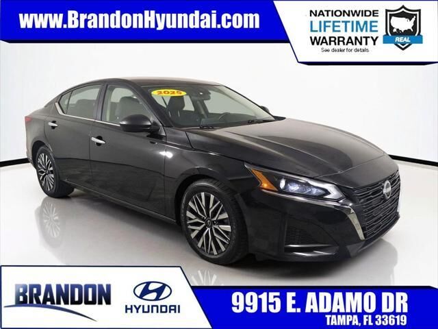 2025 Nissan Altima 2.5 SV — photo 1 of 26