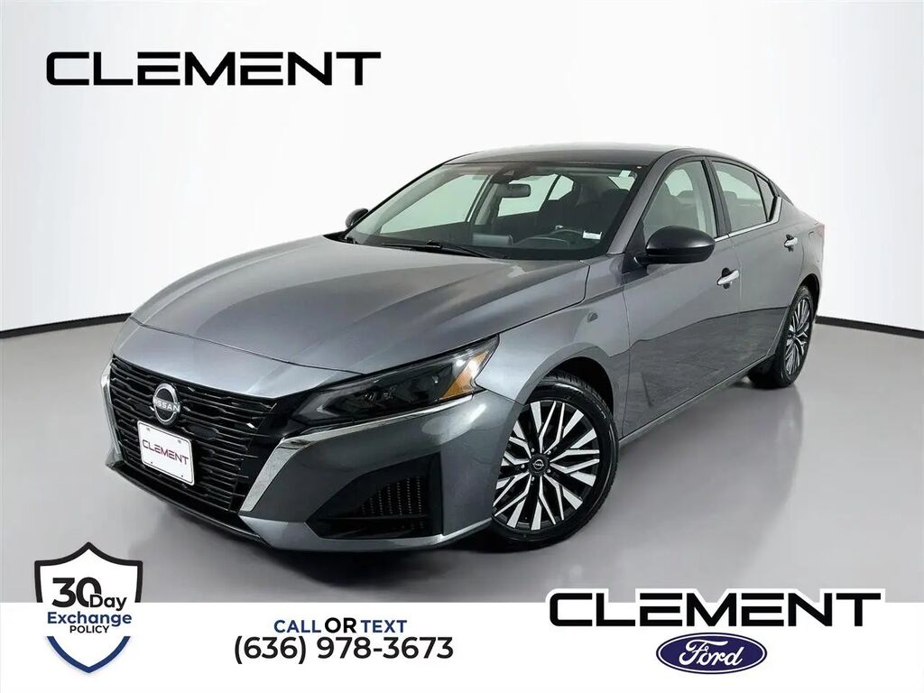 2025 Nissan Altima 2.5 SV — photo 1 of 9