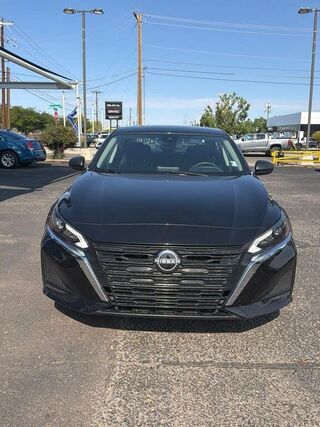 2025 Nissan Altima 2.5 SV — photo 1 of 1