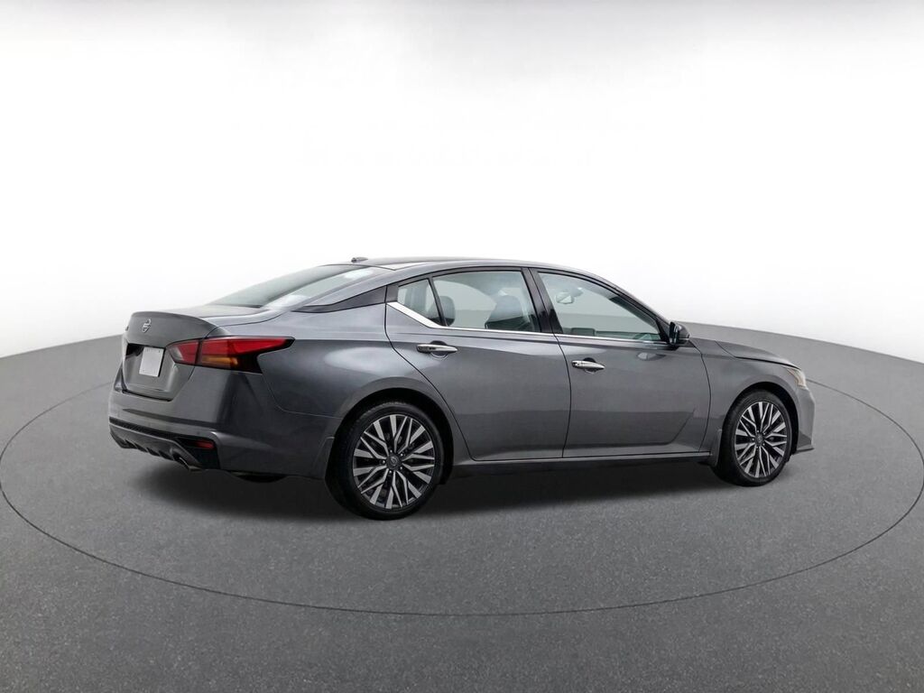 2025 Nissan Altima SV — photo 1 of 1