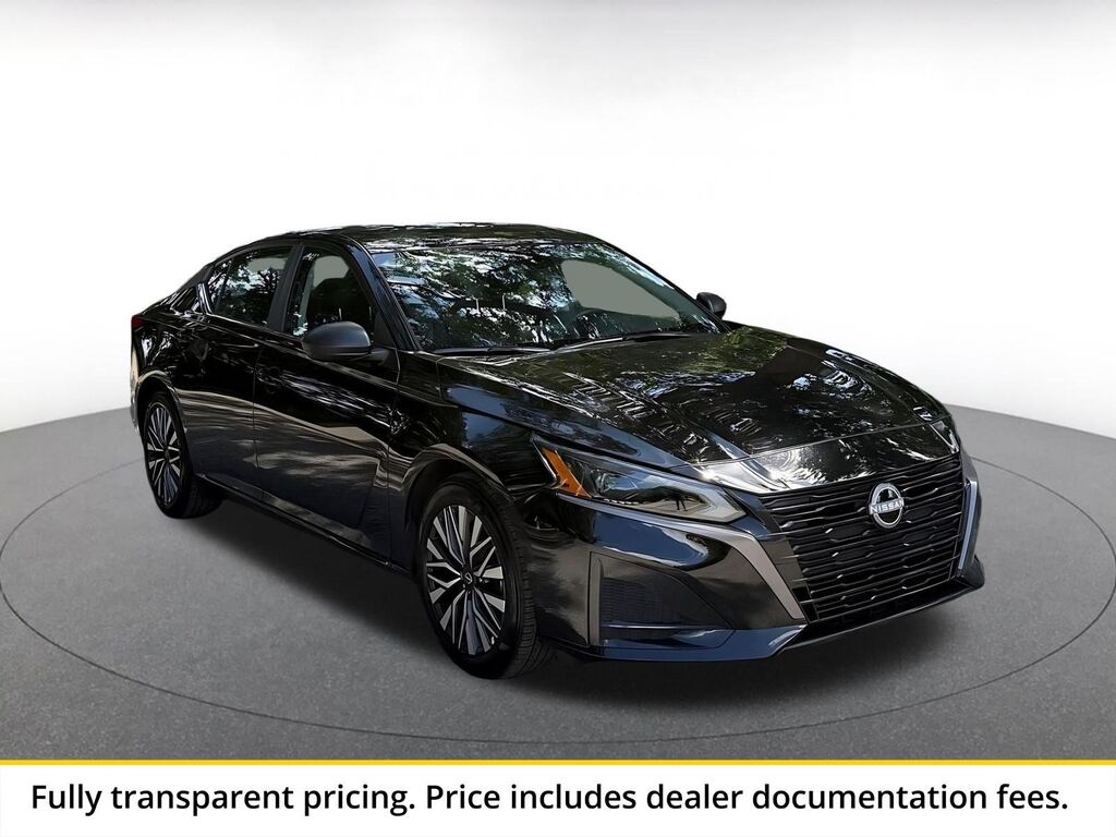 2026 Nissan Altima SV — photo 1 of 13