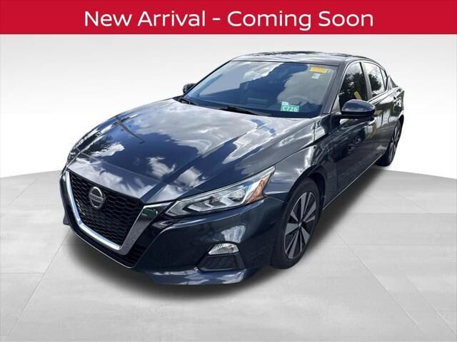 2022 Nissan Altima 2.5 SV — photo 1 of 5