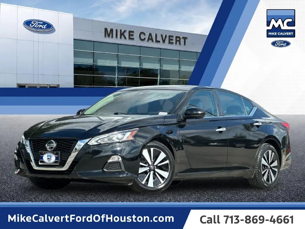 2022 Nissan Altima 2.5 SV — photo 1 of 13
