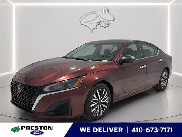 2024 Nissan Altima 2.5 SV — photo 1 of 13