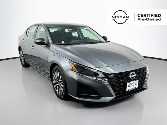 2024 Nissan Altima 2.5 SV — photo 1 of 13