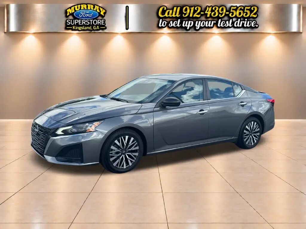 2025 Nissan Altima 2.5 SV — photo 1 of 13