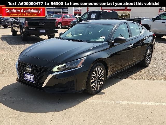 2025 Nissan Altima 2.5 SV — photo 1 of 24