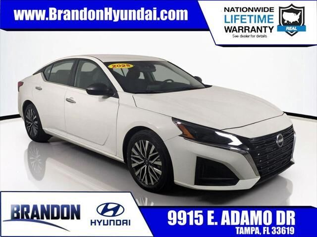 2025 Nissan Altima 2.5 SV — photo 1 of 26