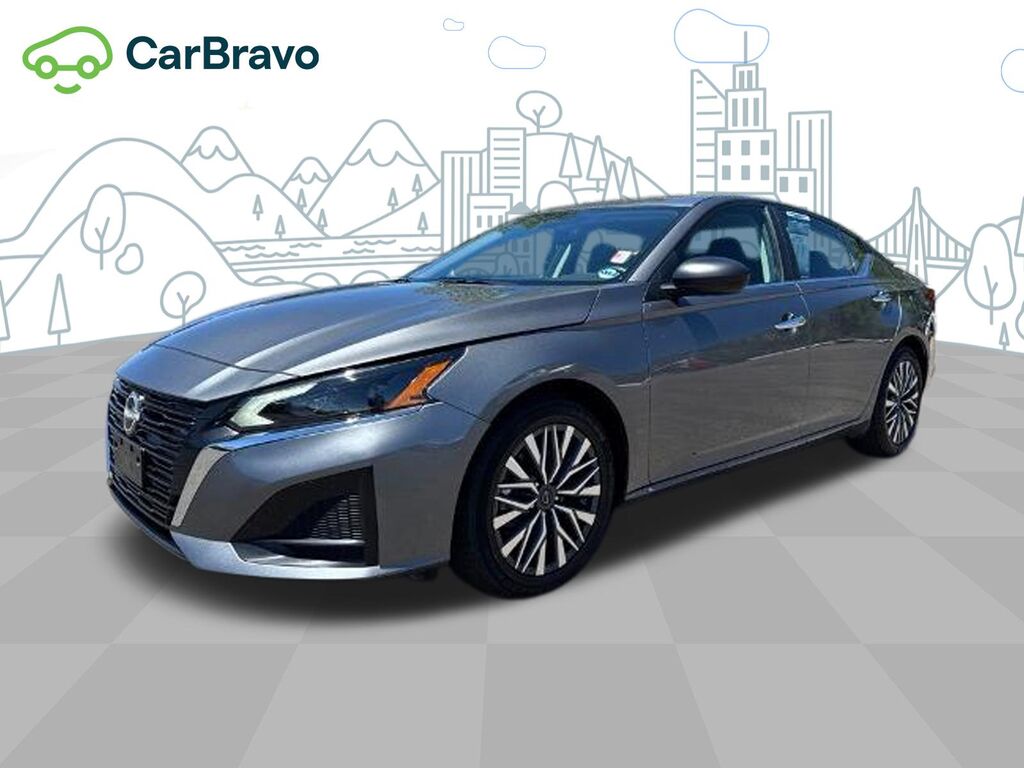 2025 Nissan Altima SV FWD — photo 1 of 6
